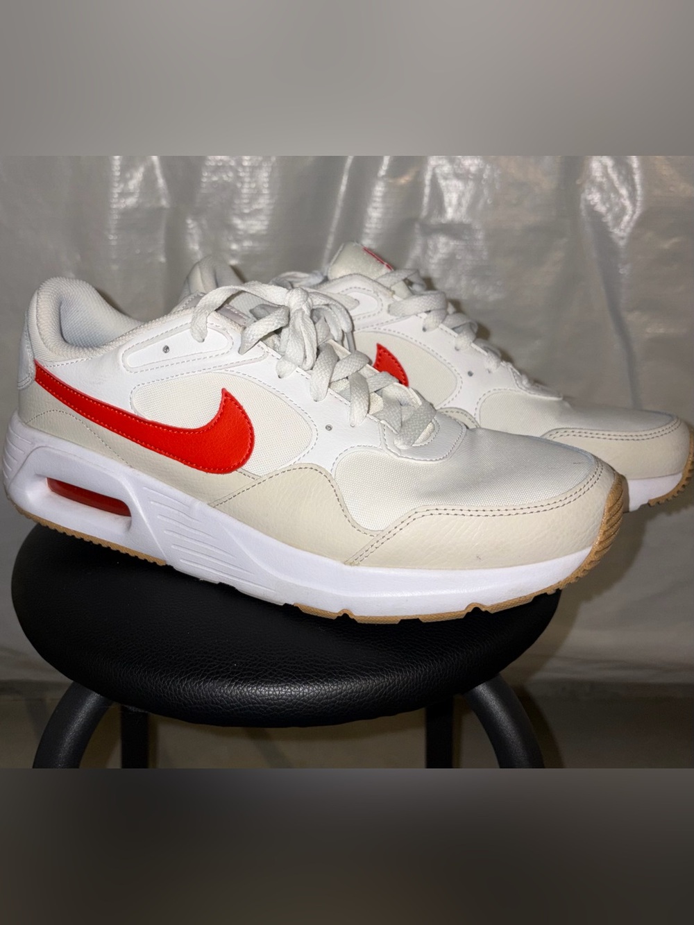 Nike Men’s White and Red Low-Top Sneakers